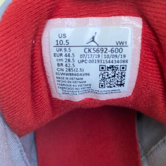 Jordan 3 10.5 - Picture 6 of 6